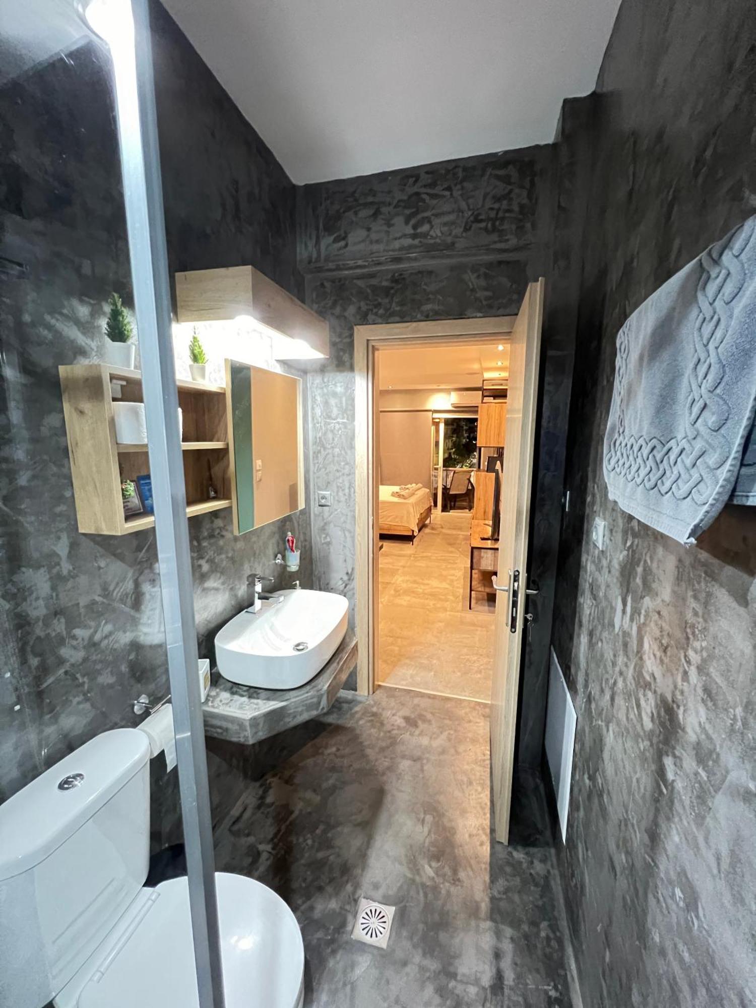 Modern Apartment In The Heart Of The City Alexandroúpolis Ngoại thất bức ảnh