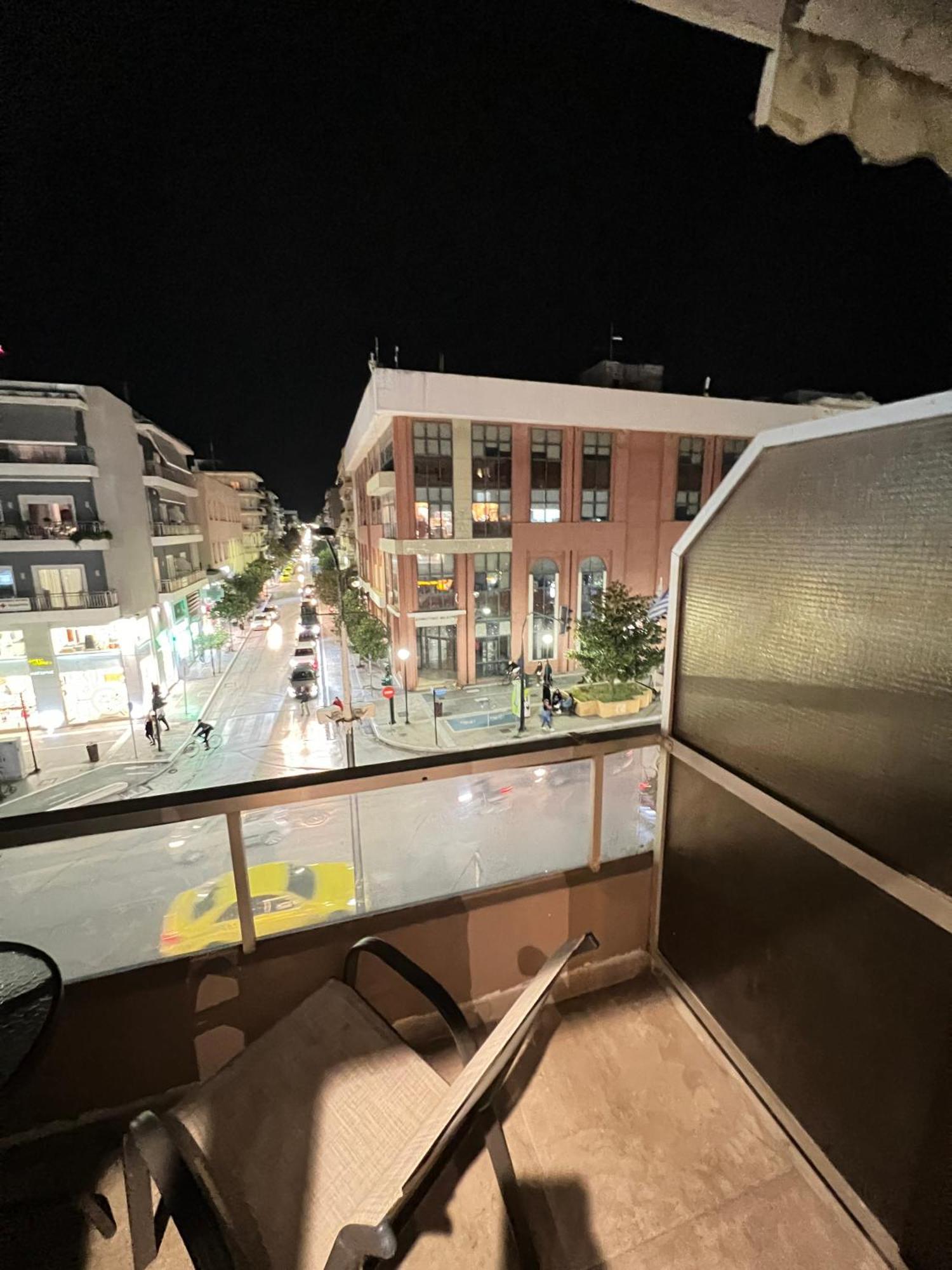 Modern Apartment In The Heart Of The City Alexandroúpolis Ngoại thất bức ảnh